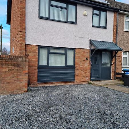 Entire House - Cheshire Oaks/Ellesmere Port Extérieur photo