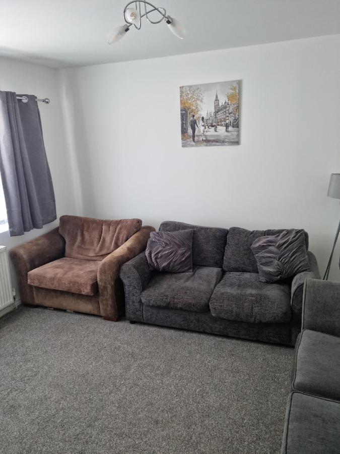 Entire House - Cheshire Oaks/Ellesmere Port Extérieur photo